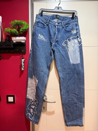 Pantalón vaquero Patta graffiti