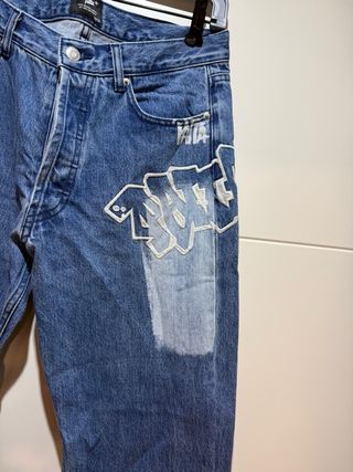 Pantalón vaquero Patta graffiti