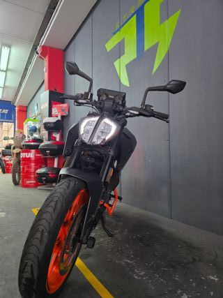 KTM DUKE 125 2023