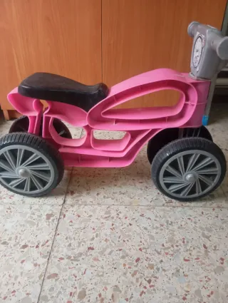 Bicicleta correpasillos rosa