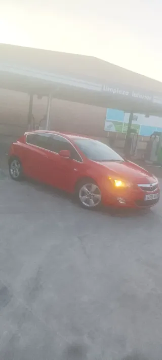 Opel Astra 2011
