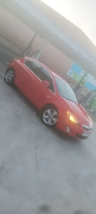 Opel Astra 2011