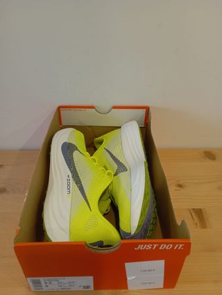 Nike (41 EU) Pegasus Plus Amarillo