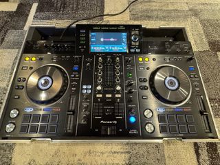 Pioneer XDJ-RX2 com flightcase Santosom