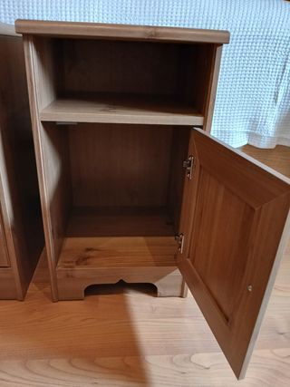 Mesitas de noche de madera