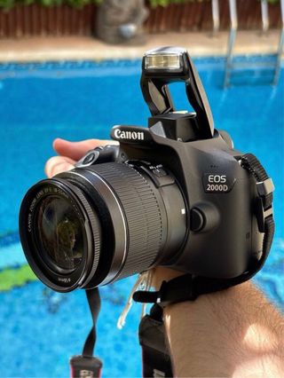 !!PERFECTA!! Canon EOS 2000D Pro + Canon 18-55mm