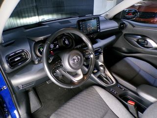 Toyota Yaris 1.5 120H STYLE 08/2021