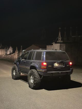 Jeep Grand Cherokee 5.2 EJES GR