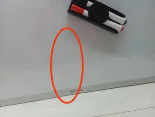 Pizarra de Amazon Basics 90 x 60 cm