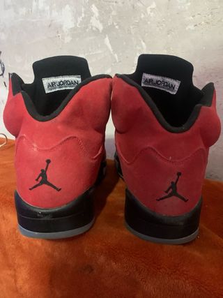 Jordan 5 Rojo y Gris