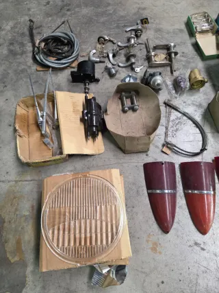 Lote Recambios Coche Clásico