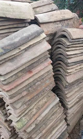 Tejas antiguas de cerámica