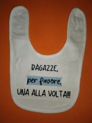 Bavaglini bimbi con scritte divertenti