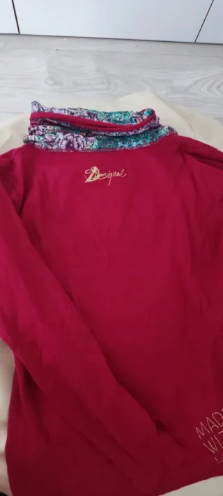 Camiseta/jersey rojo con estampado