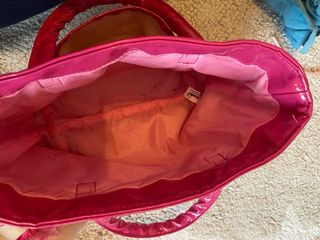 Peluche ChiChi Love en bolso de corazones