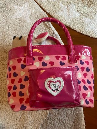 Peluche ChiChi Love en bolso de corazones