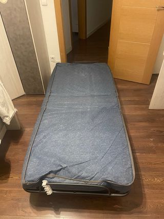 Cama plegable con colchón