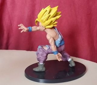 Escena Cell Dragon Ball Z figuras colección Sayan