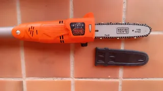 Motosierra pértiga Black+Decker 800W