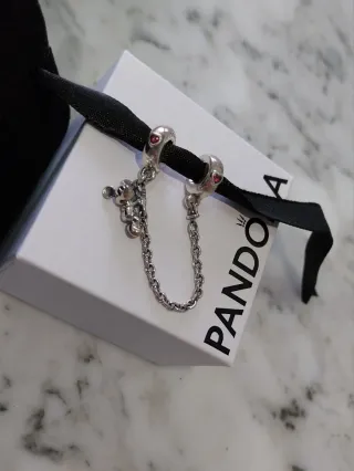 Cadena Seguridad Pandora x Disney Mickey.