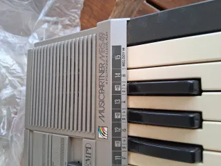 Pianola Bontempi con spartiti