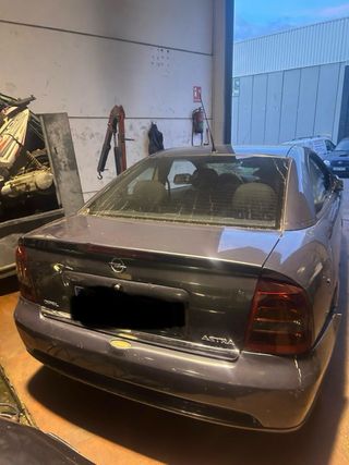 Despiece Opel Astra Coupé 2000