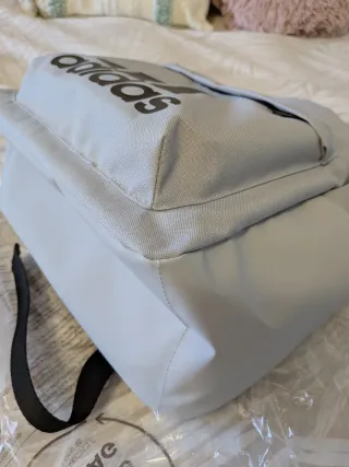 Mochila Adidas Gris nueva