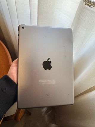 iPad 5ª Gen 128GB Plata