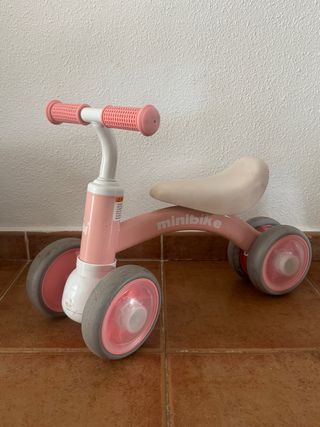 Bicicleta de equilibrio rosa Minibike