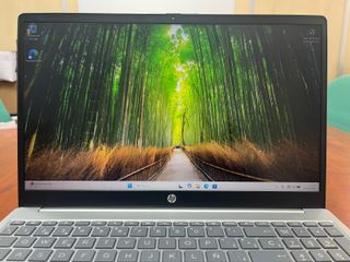 Portátil HP Ryzen 7 16GB RAM 1TB SSD