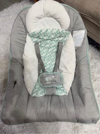 Silla vibratoria y balancín para bebé