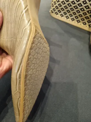 Botín media caña efecto piel reptil en color beige