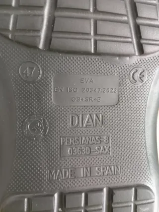 Zuecos tipo Crocs negros