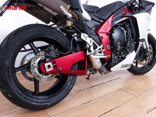 YAMAHA YZF R1