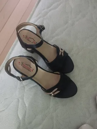 Sandalias tacón negras