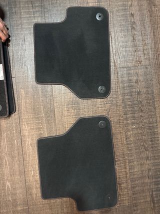 Alfombrillas Audi RS4 B9 / A4. Validas para A4