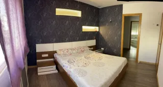 Cabecero, canapé y mesitas Moblec