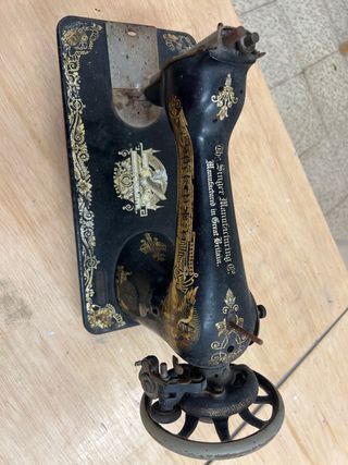 Máquina de coser Singer antigua