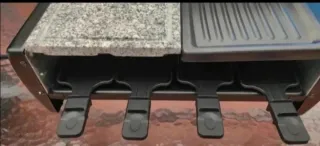 Raclette eléctrica 2 en 1 con 8 sartenes