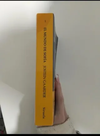 Libro de filosofía, el mundo de Sofía.