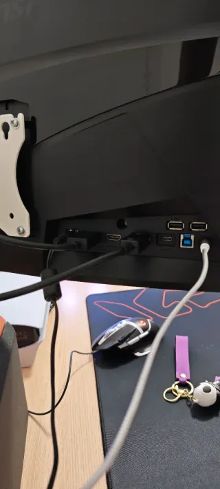 Monitor MSI MAG321CURV 32″ 4K Curvo. Como Nuevo