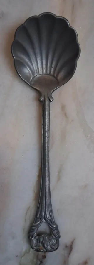 Cucchiaio vintage stile Liberty a conchiglia