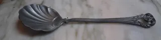 Cucchiaio vintage stile Liberty a conchiglia