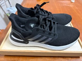 Zapatillas Adidas Negras y Blancas