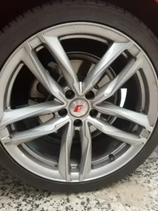 Audi TAPAS CENTRO LLANTA BUJE EMBLEMA S