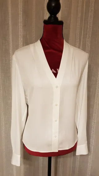 Camisa cuello pico Calvin Klein Blanca