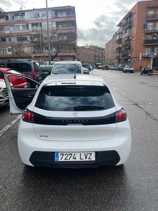 Peugeot 208 2022