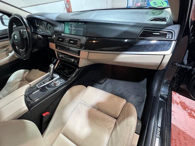 BMW Serie 5 528 i 2011
