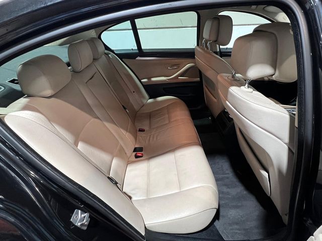 BMW Serie 5 528 i 2011