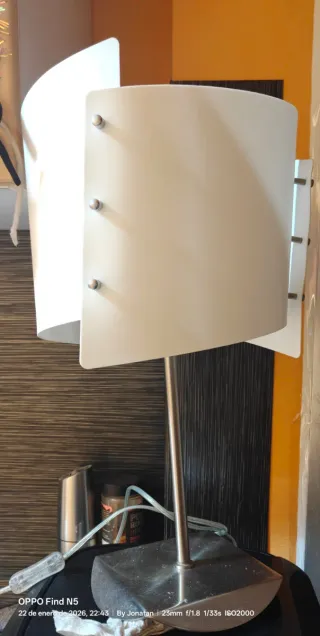 Lámpara de mesa Natuzzi Apis